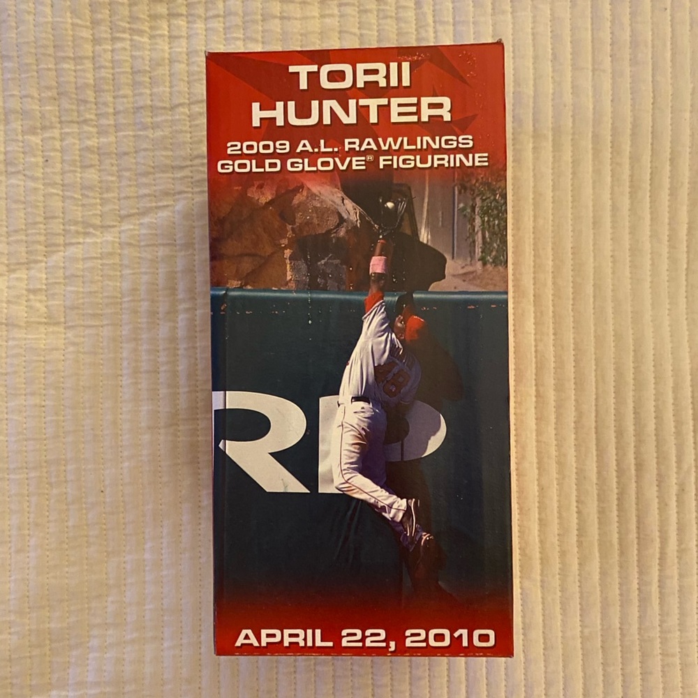 Torii Hunter Gold Glove Figurine!
